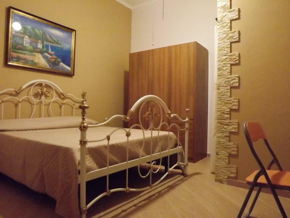 B&B Il Girasole 巴莱斯特拉泰 外观 照片